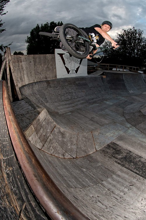 Downside table transfer from quarter to quarter at the Woodyard. Photo by Ken Paul.